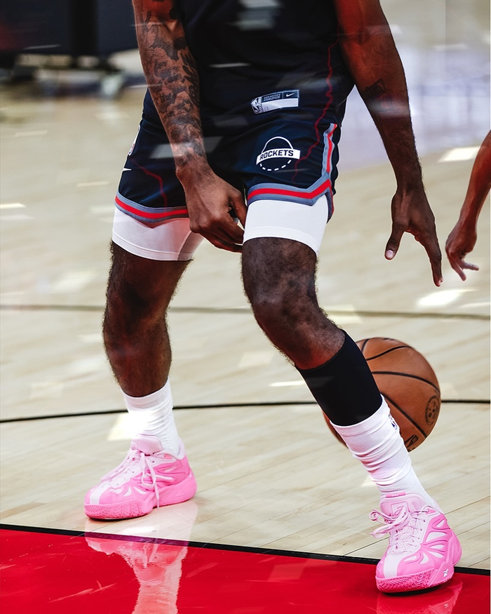 胡明轩拿下26分错失绝杀，澳大利亚全队安慰胡明轩