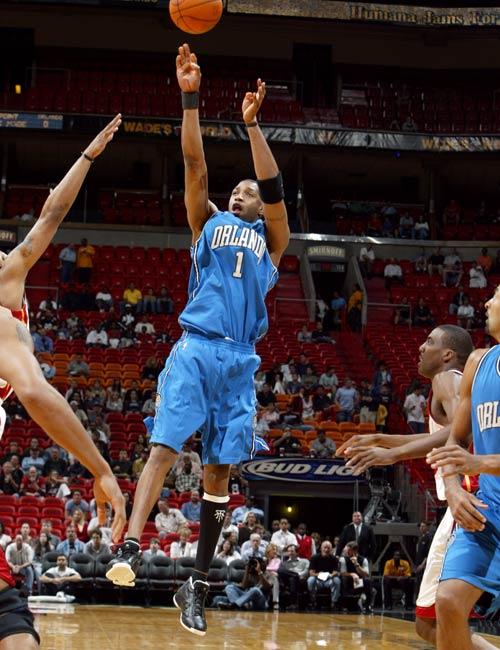 意甲单场：罗马完胜蒙扎 联赛十轮不败