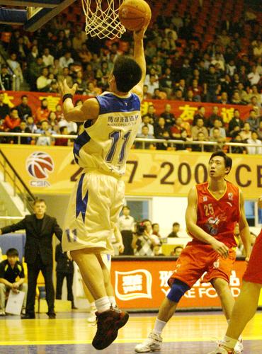 西媒：巴萨曾有机会2200万欧签阿尔瓦雷斯，但选择6000万欧买费兰