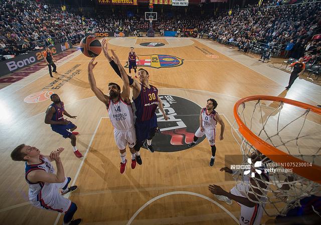 詹姆斯绝杀！0.1秒极限压哨！3节3分那咋了？